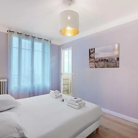 Superb -1br 2p-
